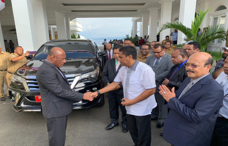 Ingin Jadi Contoh, Elysa Auri Kembalikan Mobil Dinas